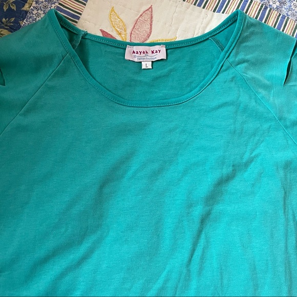 Matching Cold Shoulder Shirt With Pineapple Leggings - Picture 6 of 9